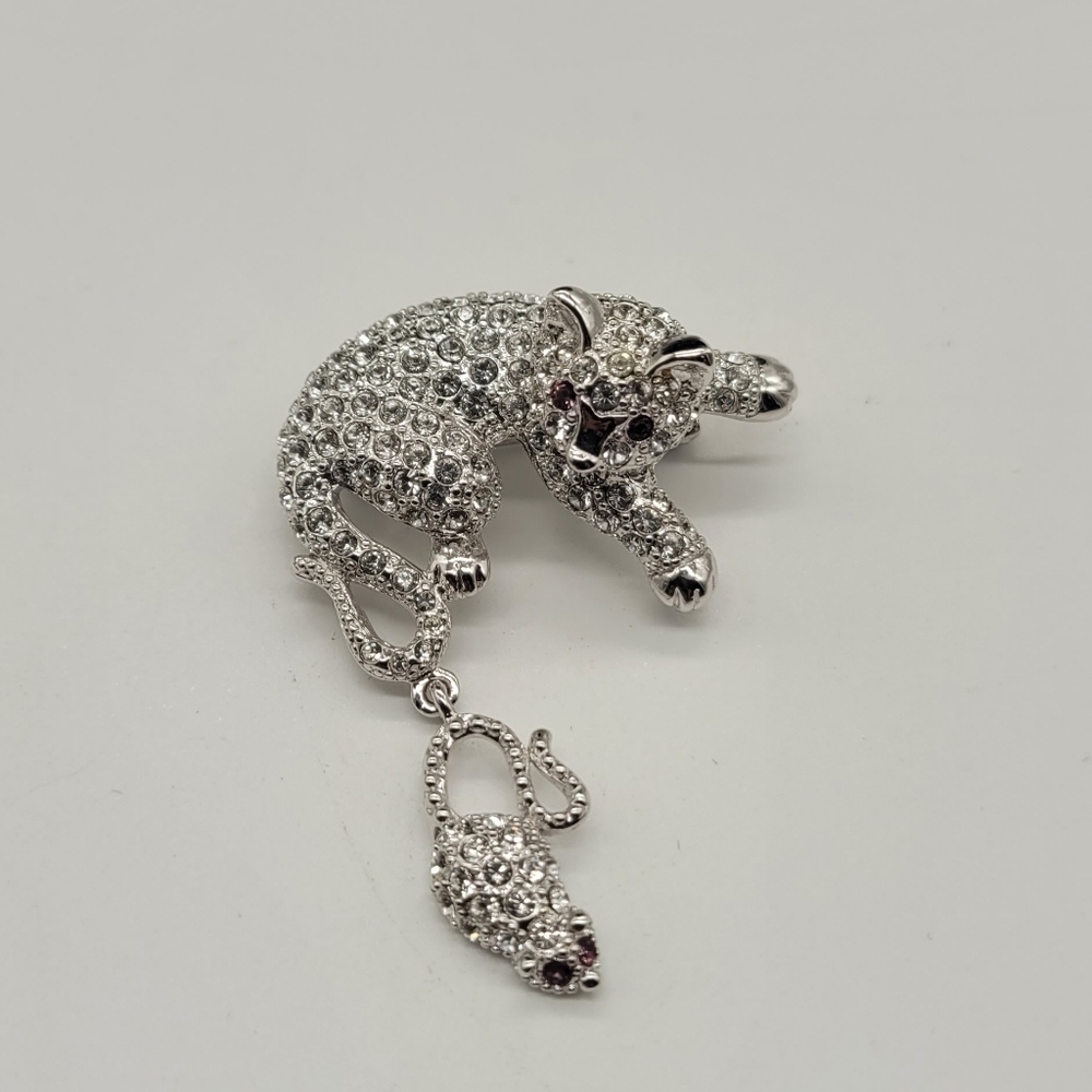Rare Crystal Rhinestone Pave Cat and Mouse Pin/Brooch Silvertone Metal - Picture 4 of 7